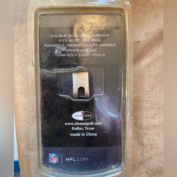 Bengals Cap Clip with 2 magnetic Ball Markers 🔥⛳️ WHO DEY!? New in Box! NFL®️🐅 - Picture 2 of 3